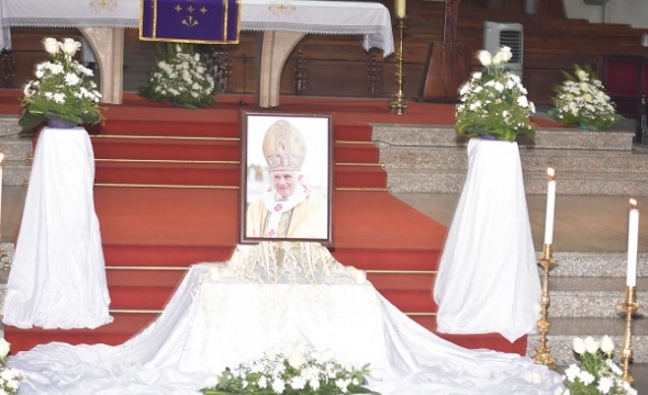 MESSE DE SUFFRAGE DU PAPE BENOIT XVI A LA CATHEDRALE SAINT PAUL ABIDJAN